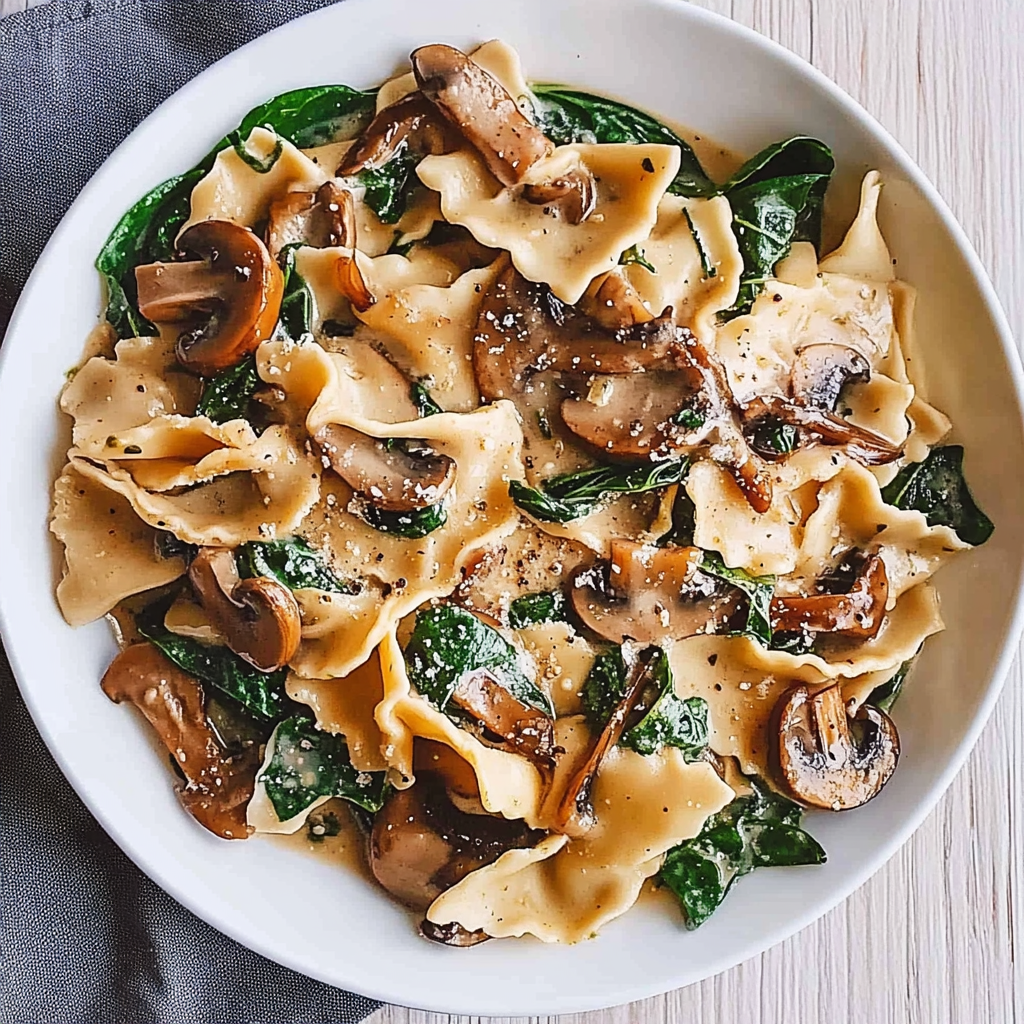 Recipe preparation for Mushroom & Spinach Bow Ties